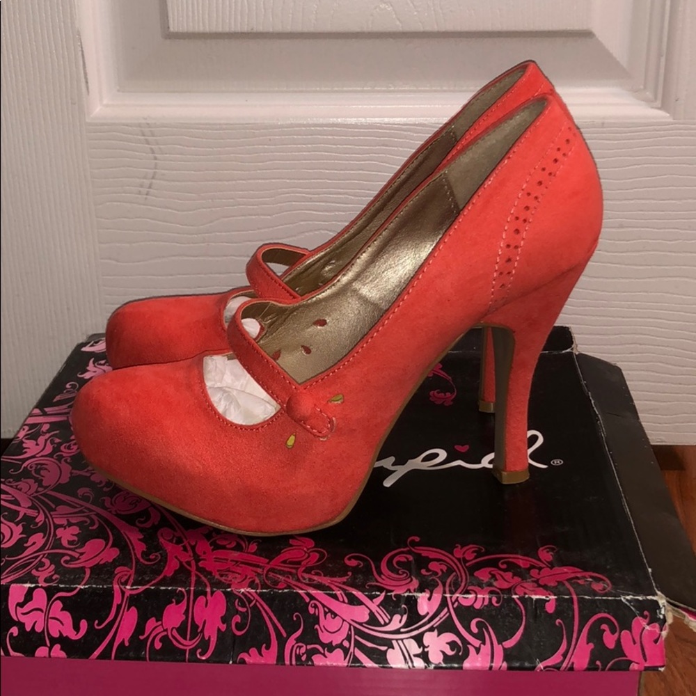 Coral Suede Pumps - Picture 3 of 7